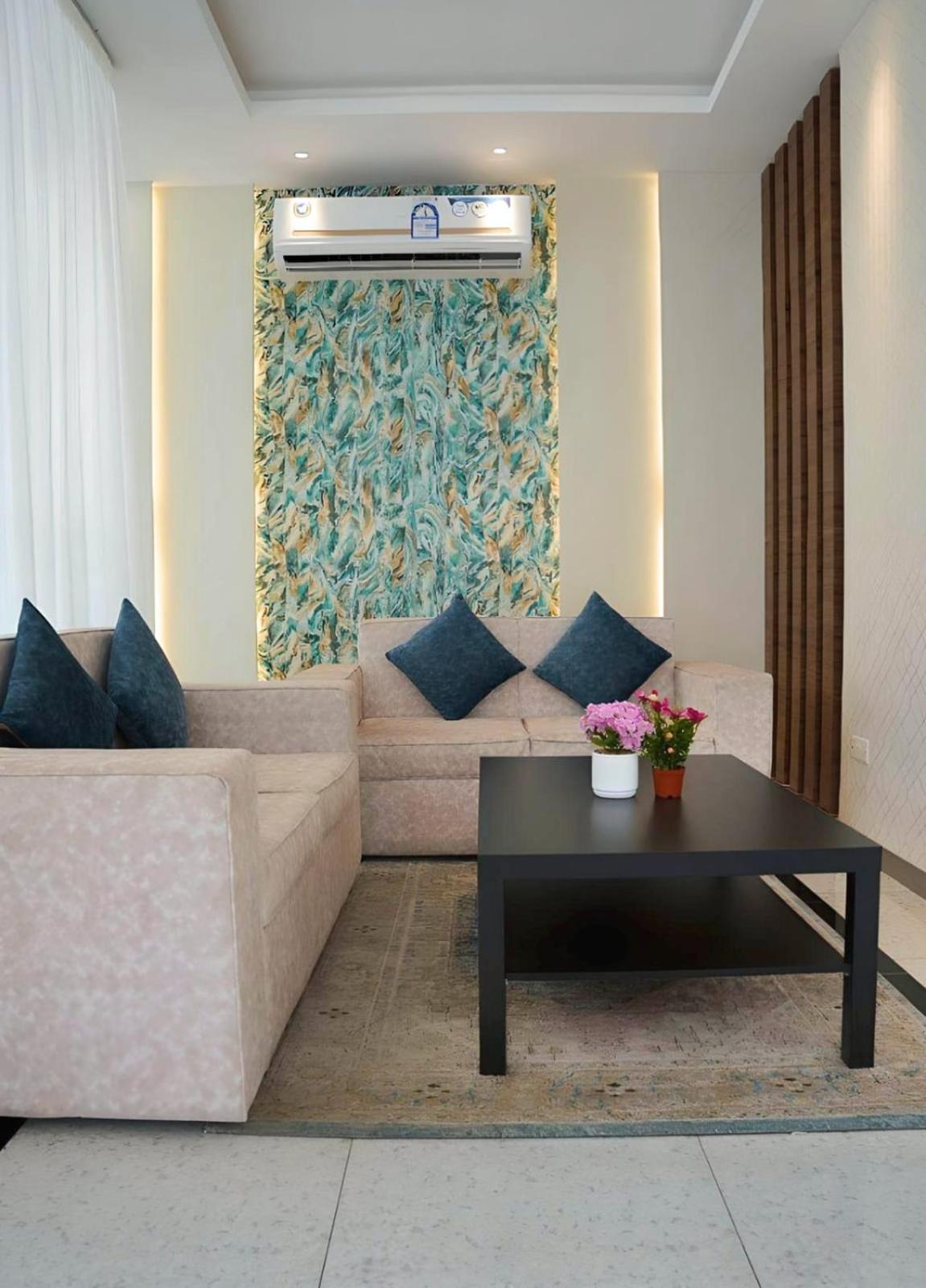 De Iris Regency Fahaheel Apartment Kuwait City Exterior photo